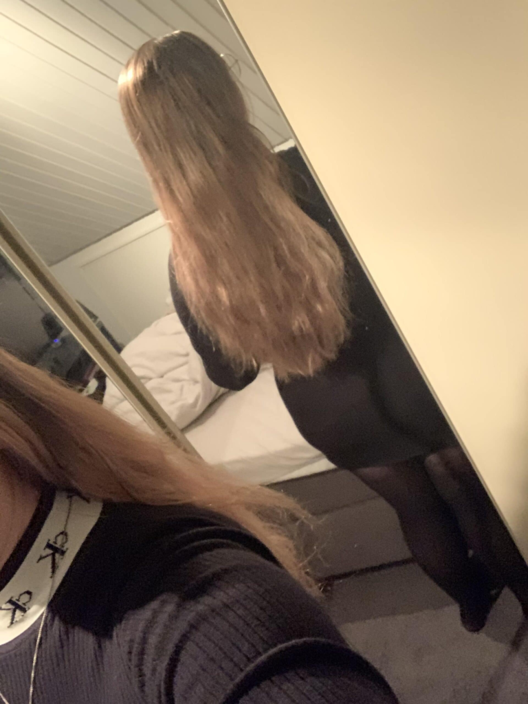 How to Sleep With Fine Hair the Right Way: Bedtime Habits That Prevent Breakage and Boost Volume